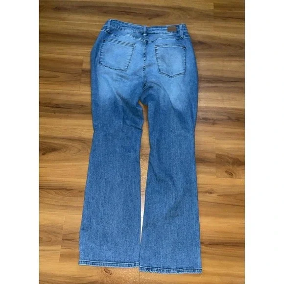 Womens Judy Blue Distressed Stretchy Boot Cut Jeans - Picture 2 of 6